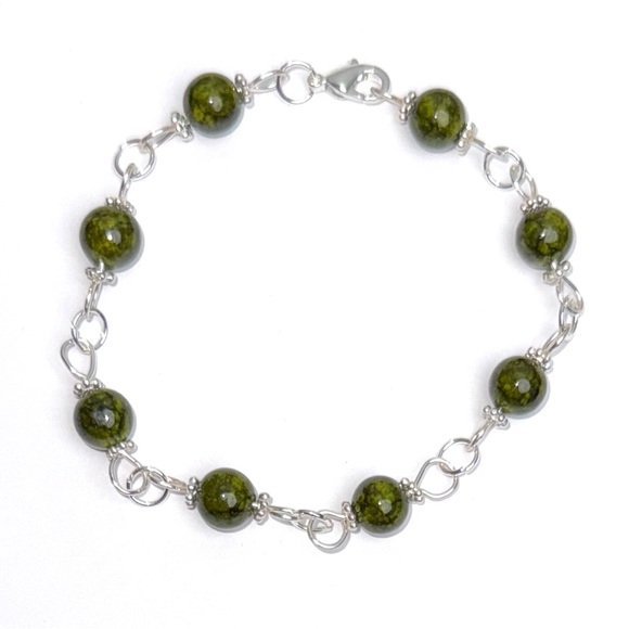 Hand Crafted Jewelry - Elegant Hand Crafted Green Dyed Quartz Beaded Bracelet Silver Tone Hardware NEW
